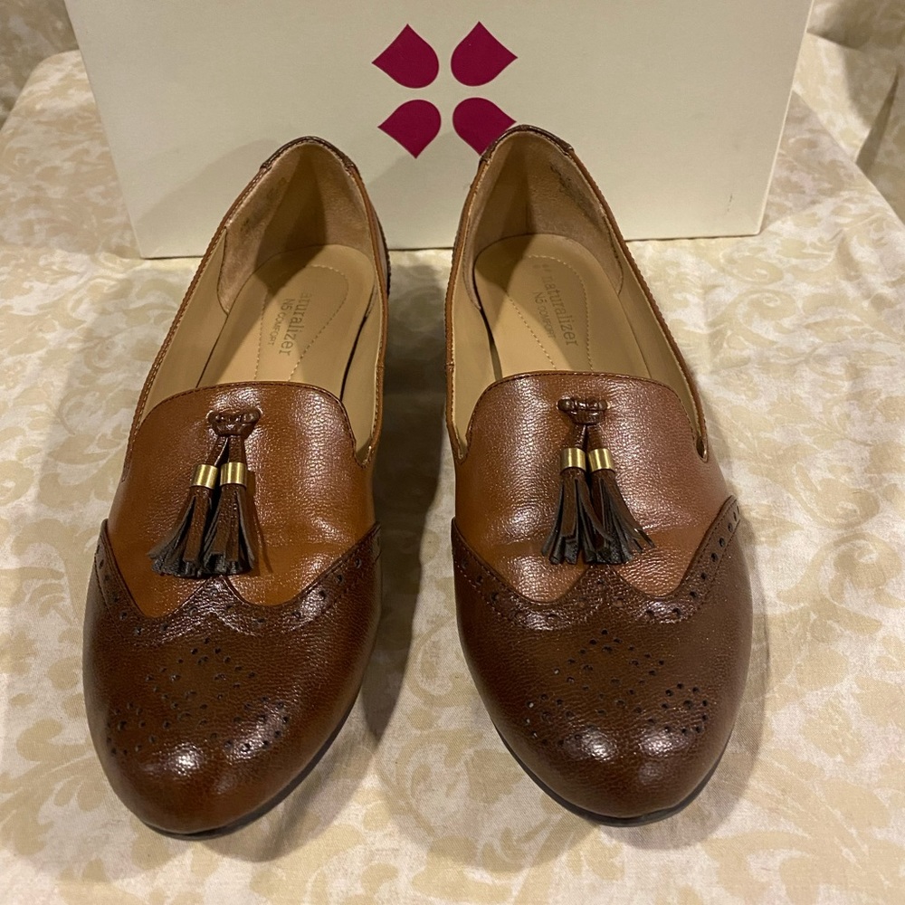 Naturalizer Brown/Tan tassel shoes 8.5